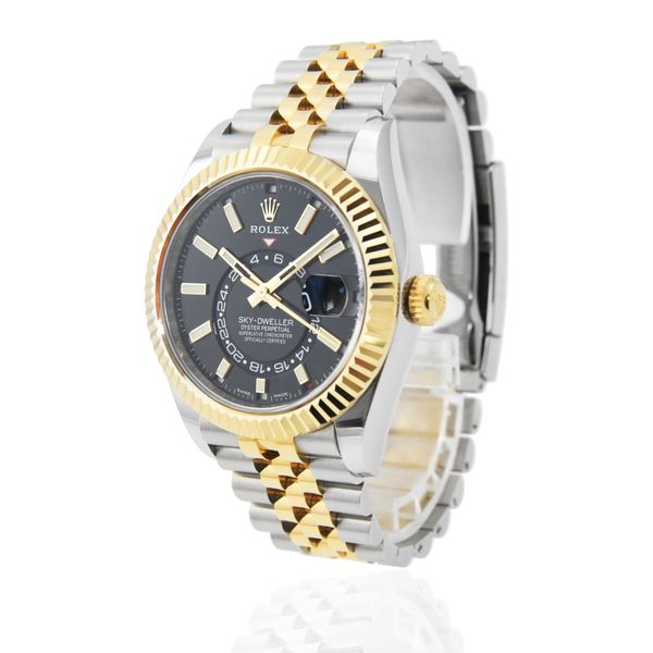 Rolex Sky-Dweller 326933